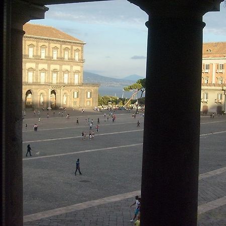 B&B Carolina Plebiscito R. Napoli Dış mekan fotoğraf