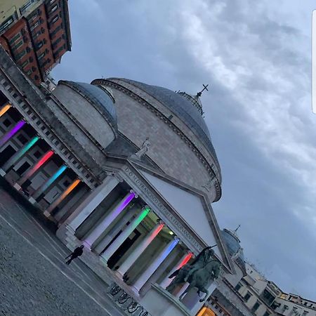 B&B Carolina Plebiscito R. Napoli Dış mekan fotoğraf
