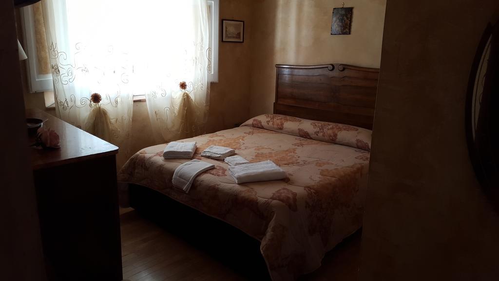 B&B Carolina Plebiscito R. Napoli Dış mekan fotoğraf