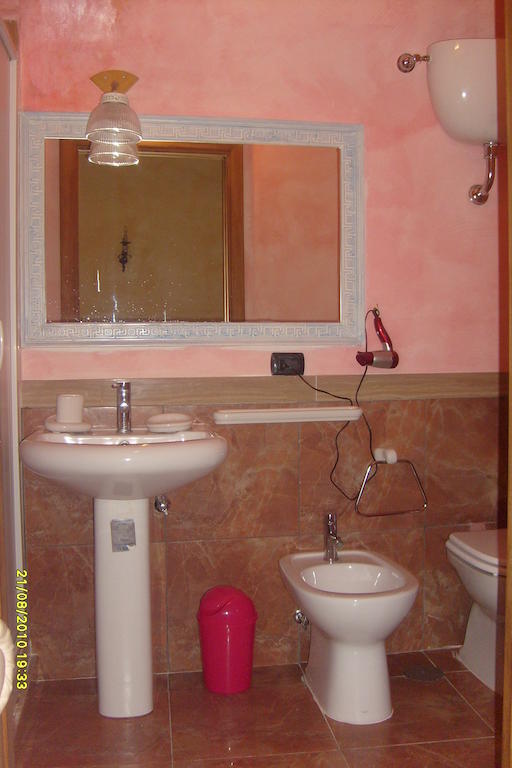 B&B Carolina Plebiscito R. Napoli Oda fotoğraf