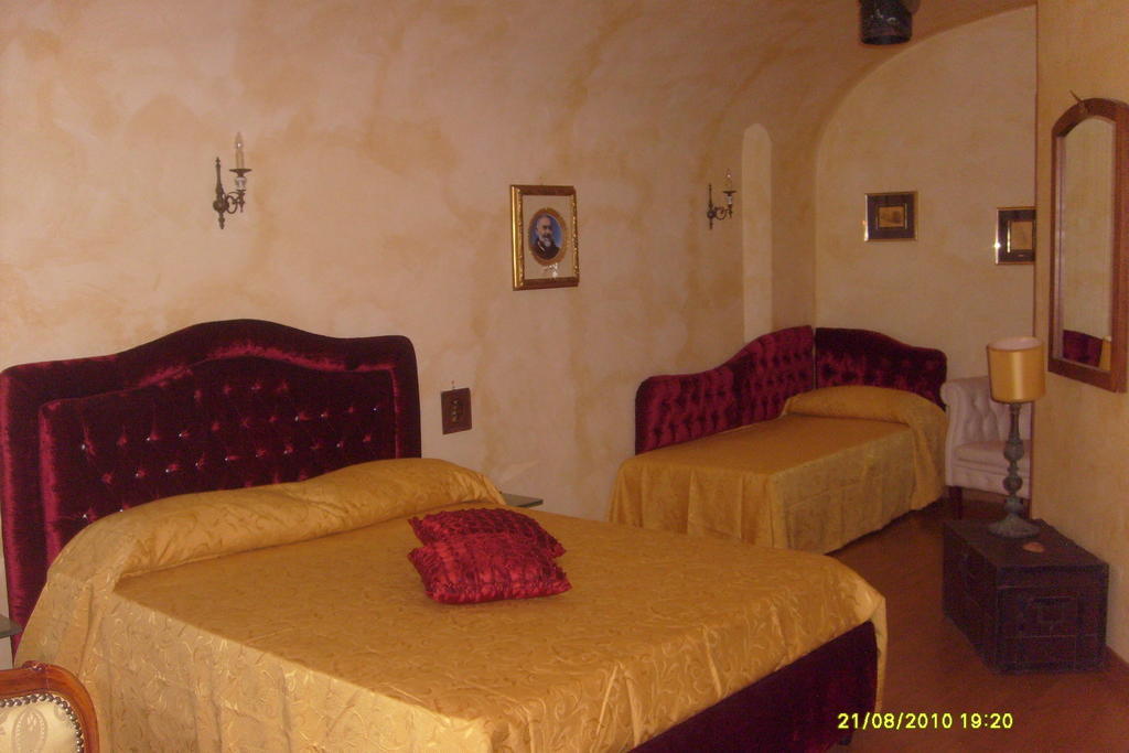 B&B Carolina Plebiscito R. Napoli Oda fotoğraf